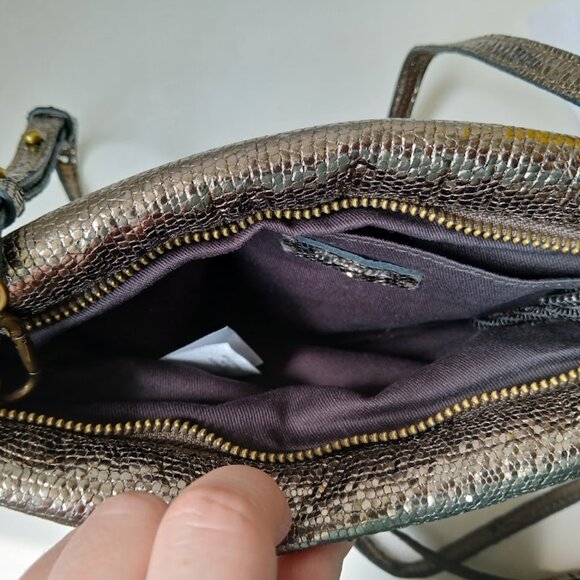 Madewell - The Puff Crossbody, Textured Leather Purse In Metallic Pewter - Picture 6 of 12